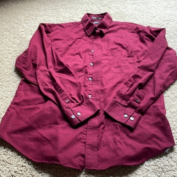 Haggar XL no iron red plaid button down shirt - Picture 2 of 8